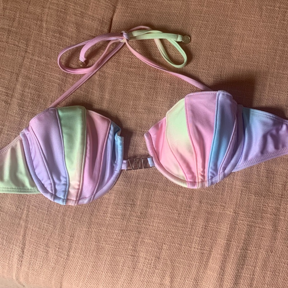 WildFox Shell Swimsuit Top